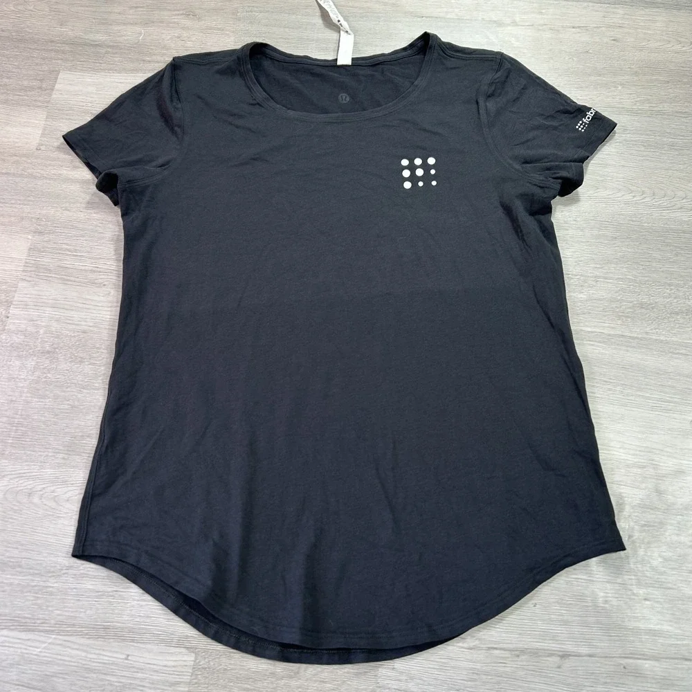 NEW Lululemon Shirt Womens 6 Black Round Neck Stretch Ladies Tee